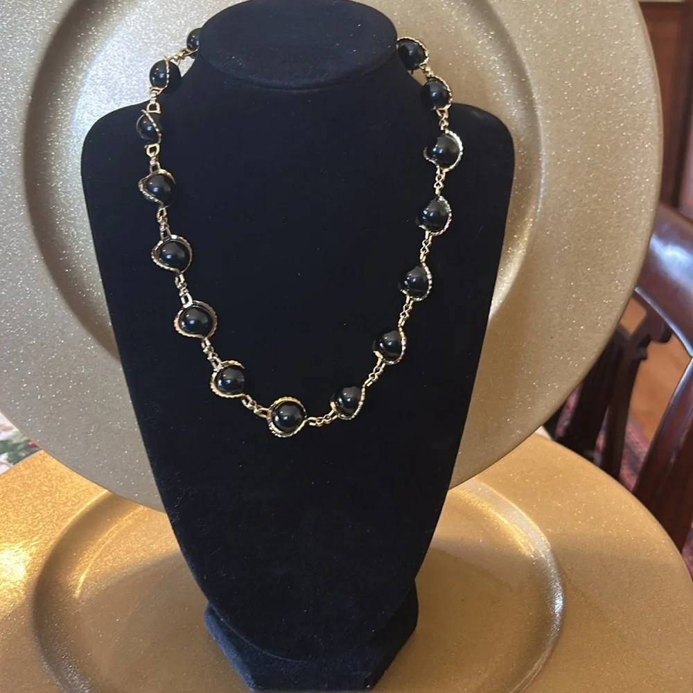 Elegant Black & Gold Beaded Necklace; 16.5” Length;Excellent Beautiful Condition